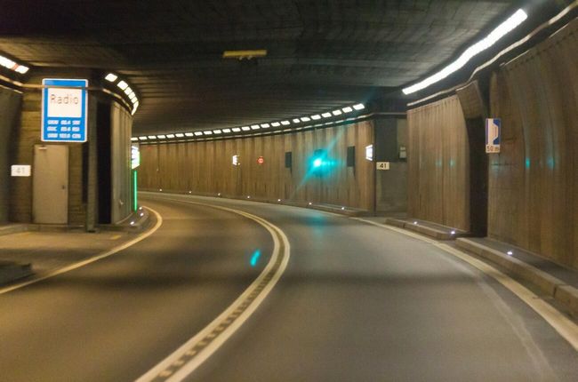 Tunnel 5